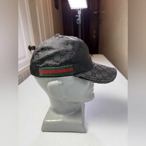 Used beat BLACK GUCCI MONOGRAM 500 LIMITED EDITION CAP/HAT